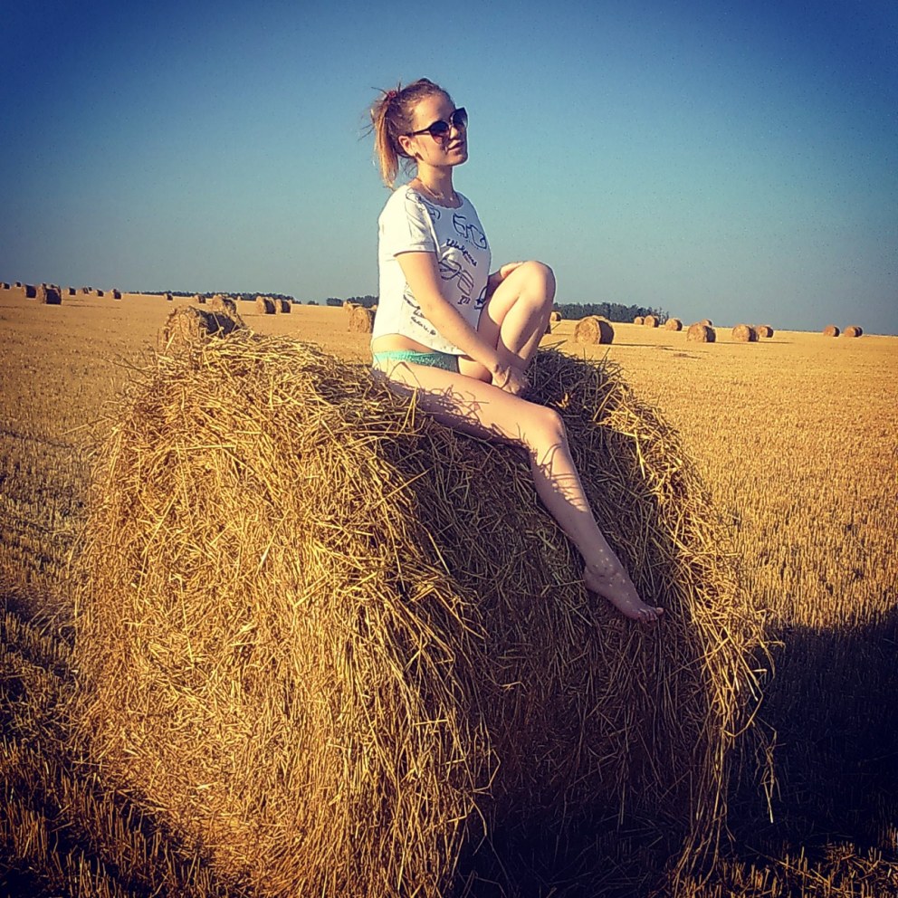 Аня Диброва