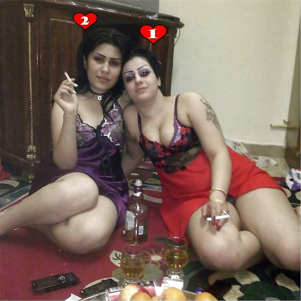 Нимрат Каур hot