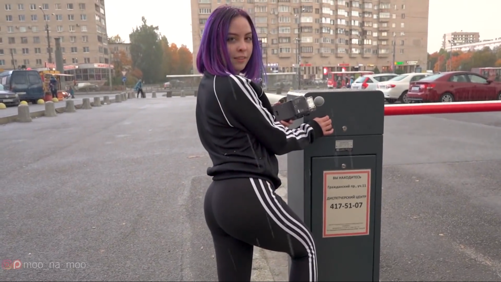 Девушки в лосинах крупно