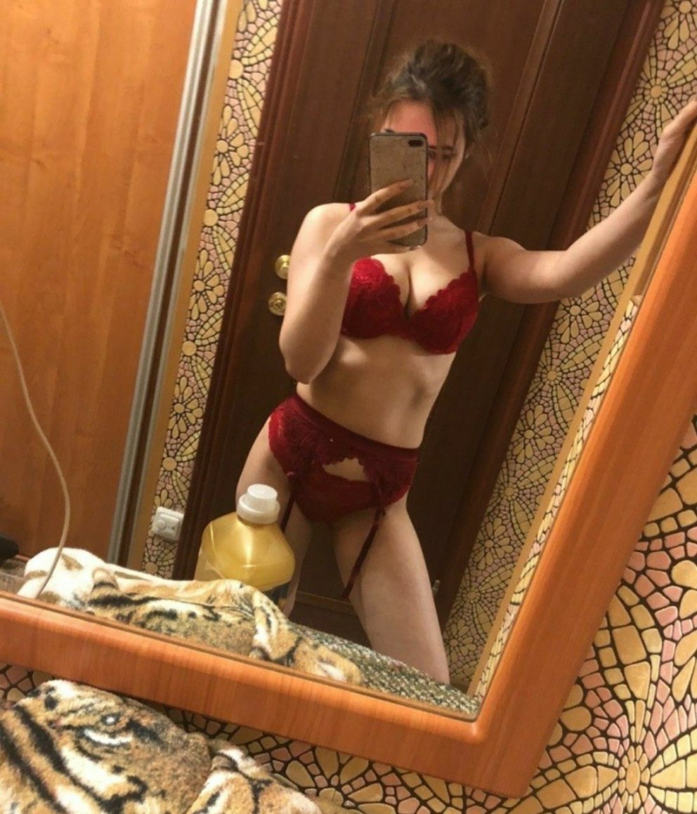 Сливы интимных фотографий