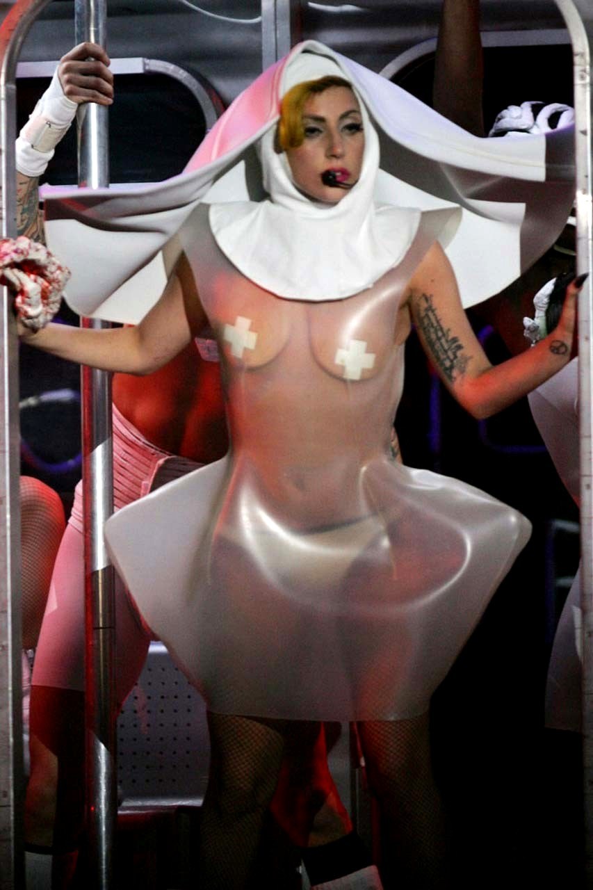Lady Gaga гермафродит