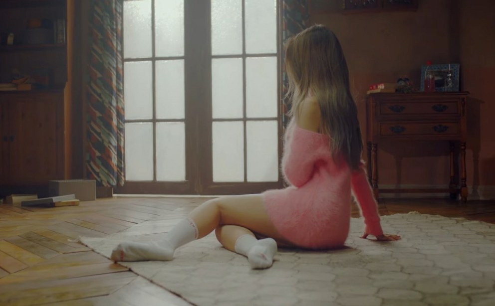 Дженни BLACKPINK Play with Fire