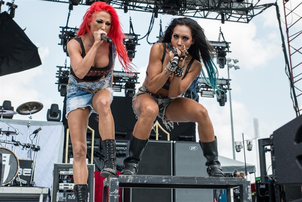 Группа Butcher Babies солистки