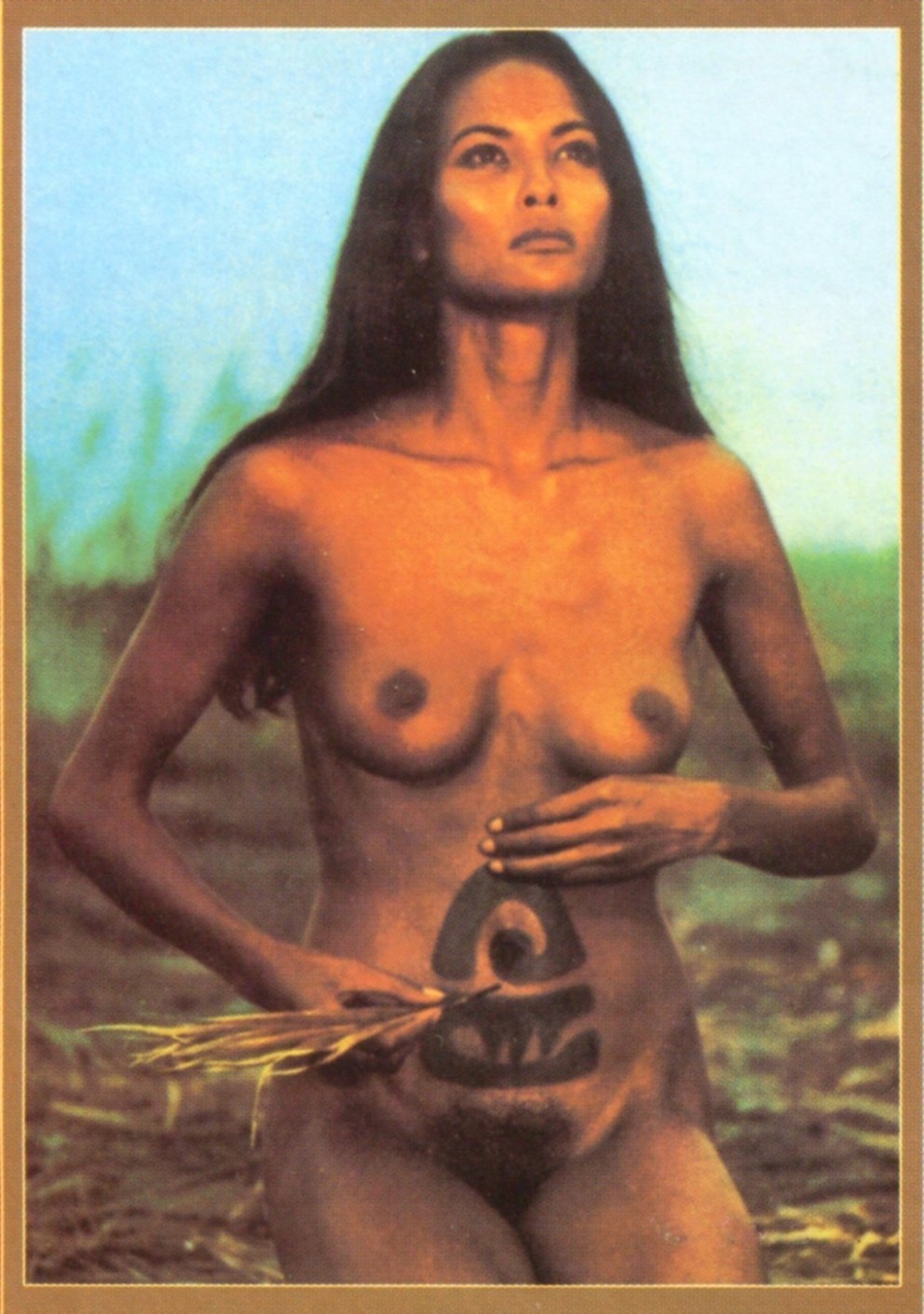 Зеуди Арая Кристальди nude