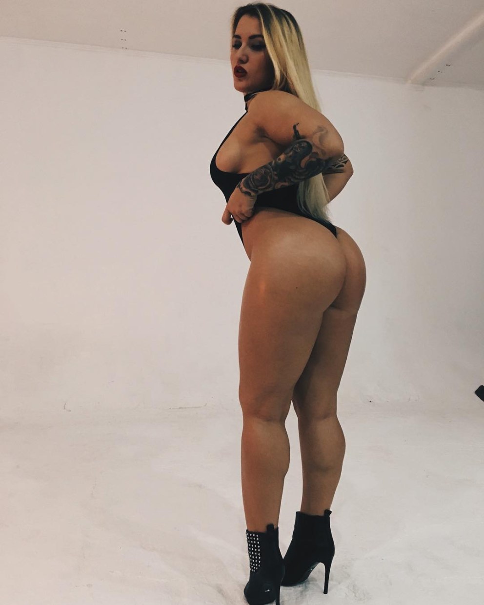 Алёна Астахова onlyfans