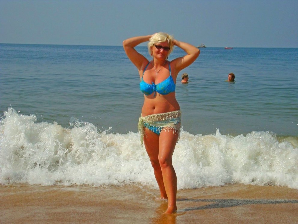 Женщины в купальниках из Фотостраны