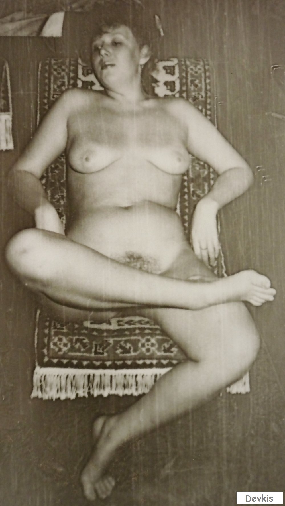 Ретро голые женщины редкие