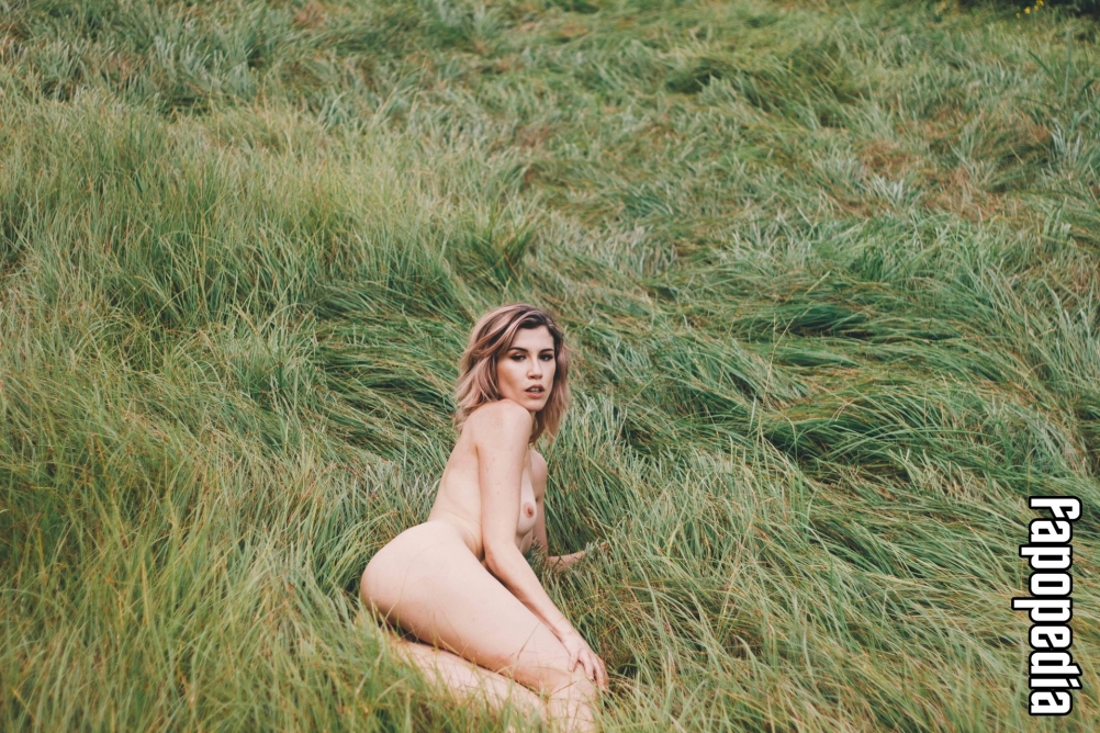 Екатерина Стулова титьки