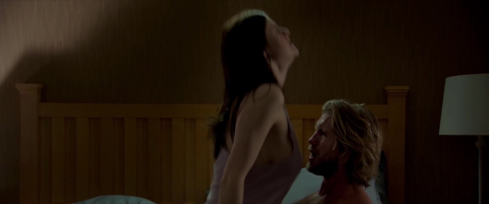 Александра Даддарио sex Scene gif