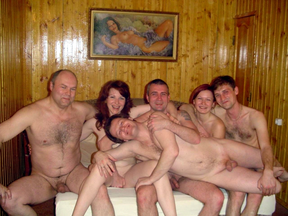 Групповой трах в сауне