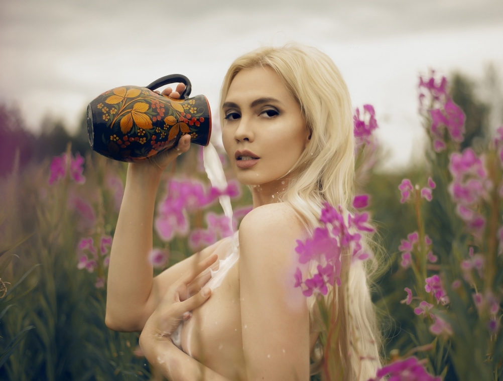 Модель Таня Касумян ню