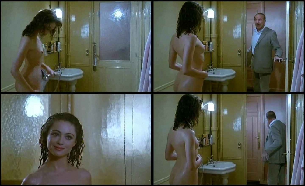 Голая Эммануэль Беар в фильме «любовь тайком», 1985