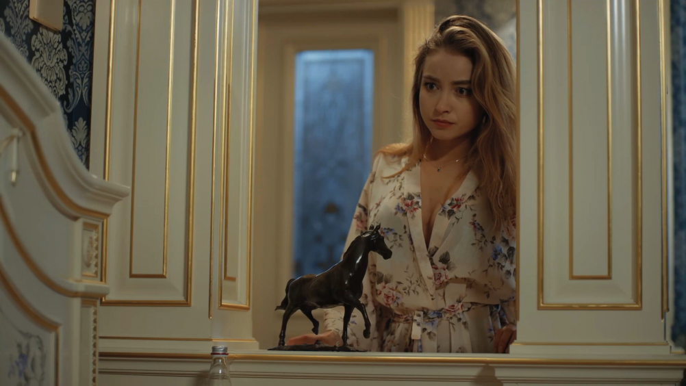 Юлия Агафонова корабль в лифчике