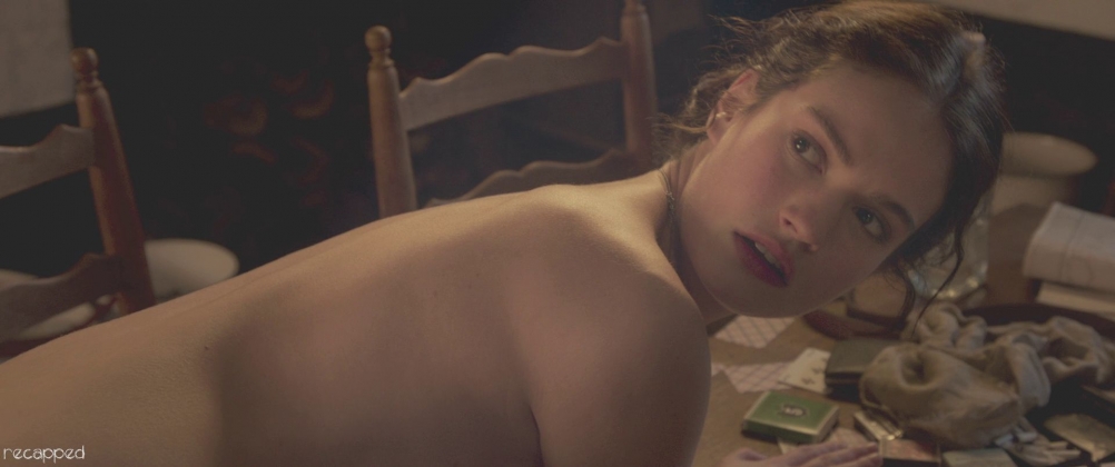 Lily James в фильме исключение ню