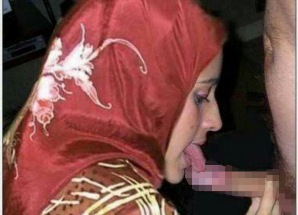 Aaliyah Hadid хиджаб служанка