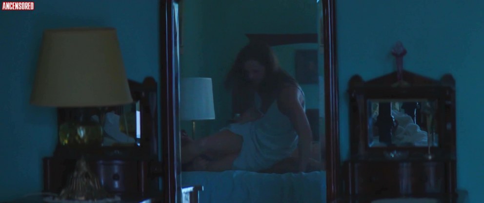 Остров смерти 2012 nude Scenes