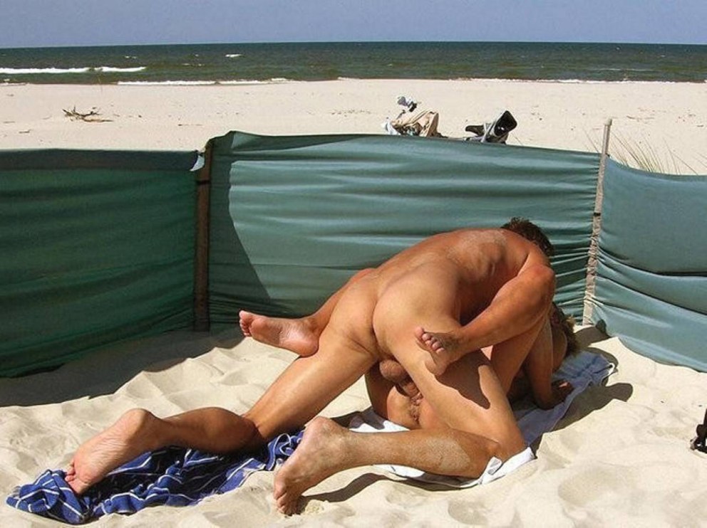 Трах жены на пляже частное