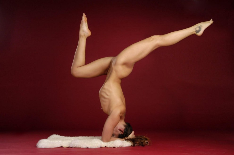 CL-erotic голая гимнастка Марго