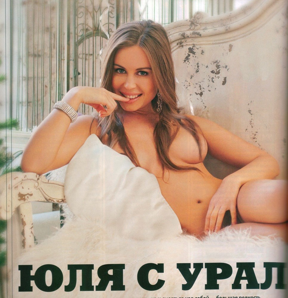 Голые актрисы на зеленом фоне