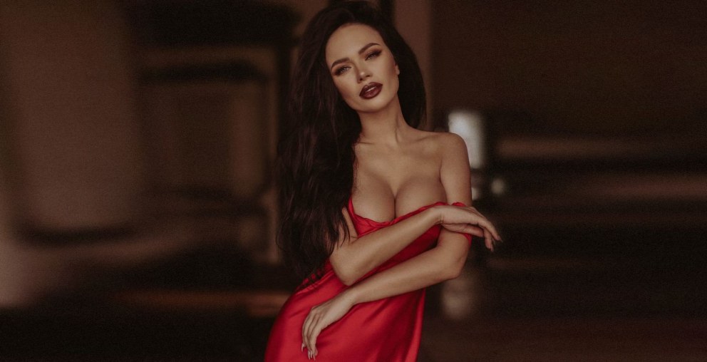 Яна Викторовна Кошкина горяченькие