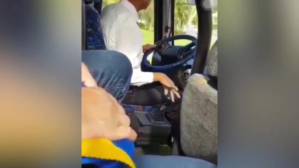 Девочка в маршрутке