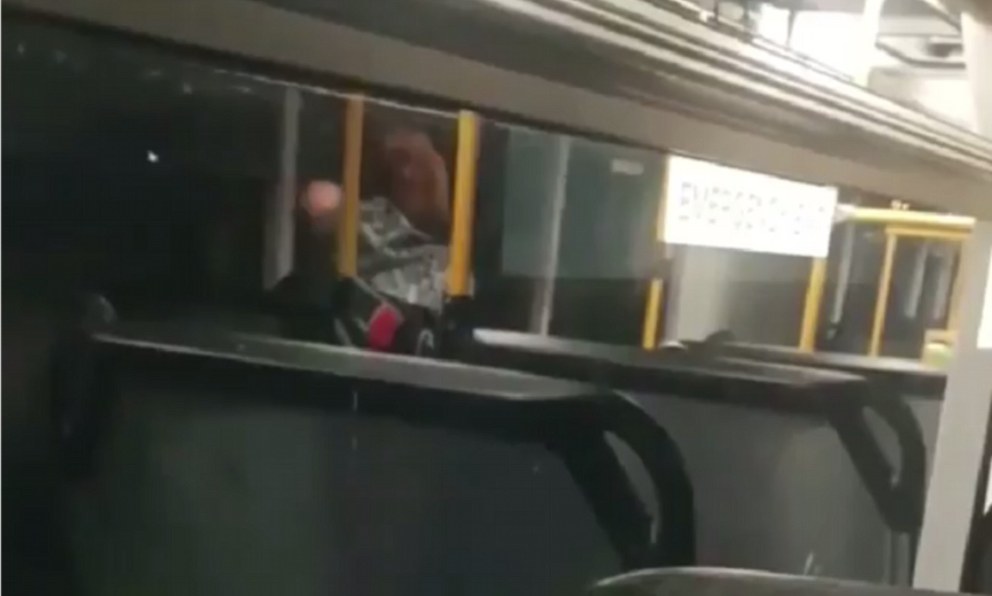 Бабы в общественном транспорте