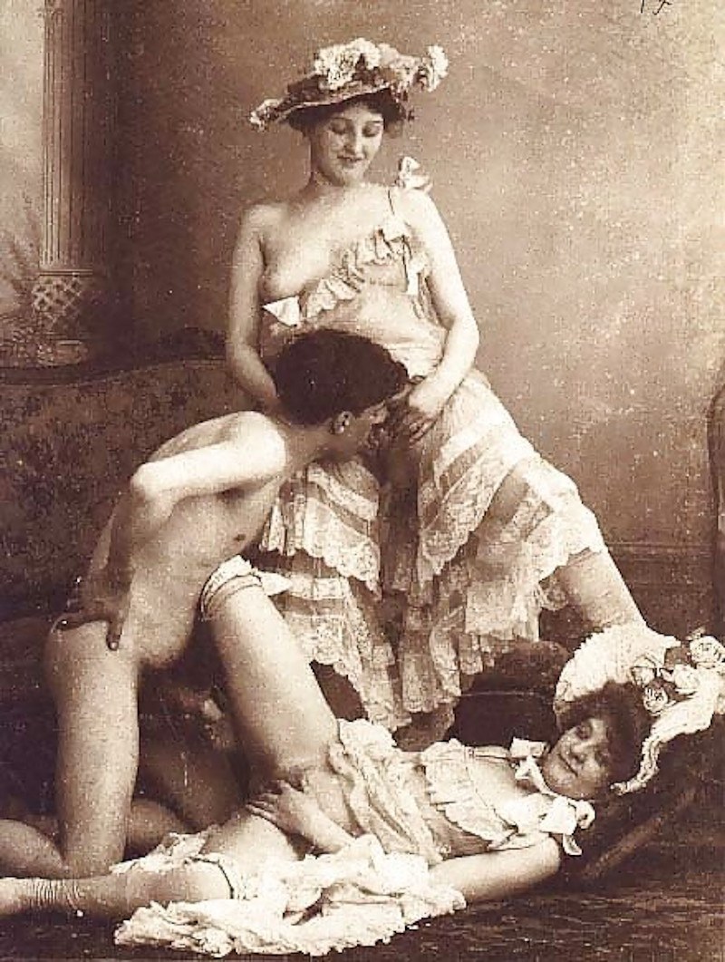 Голые женщины в прошлом
