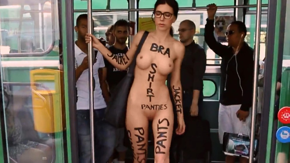 Швейцарская художница мило Муаре nude