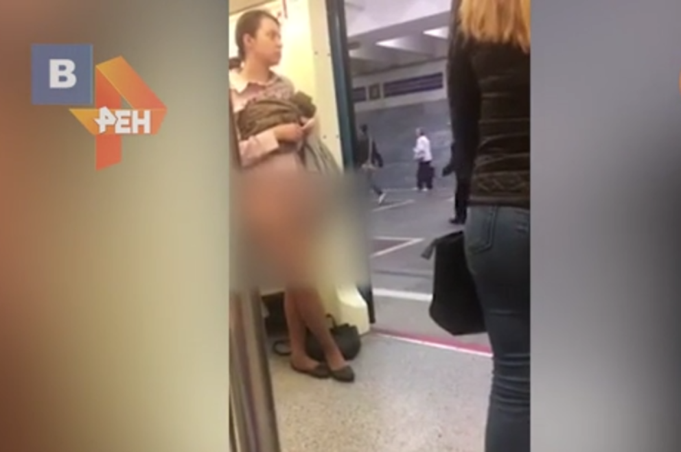 Женщина разделась в Московском метро