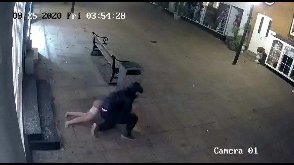 Грабители раздели девушку